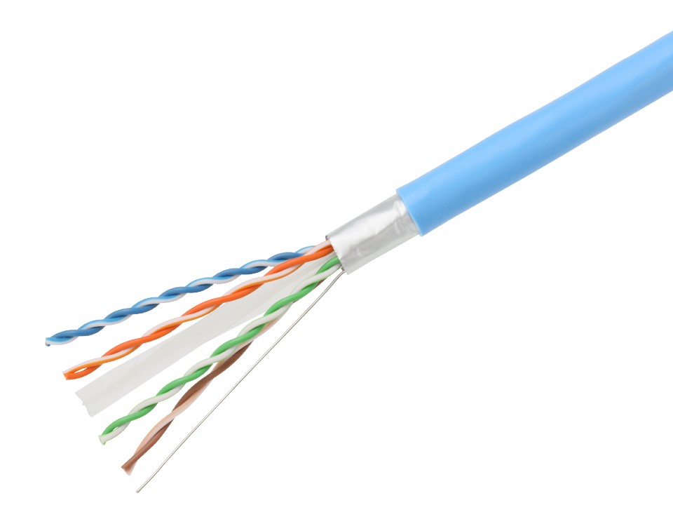 CAT6A ケーブル　40ｍ少々日本製線（株）製